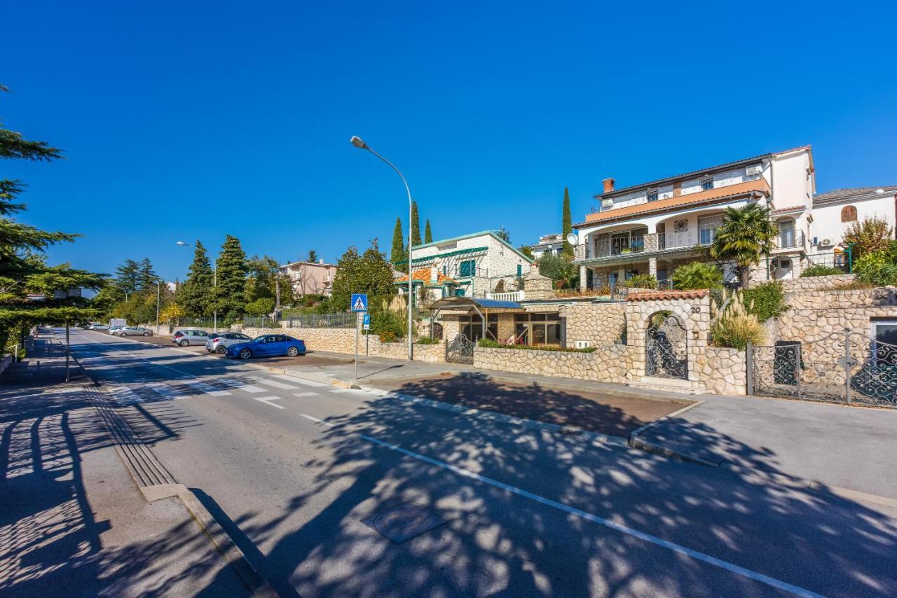 Apartman Ellen 3 Crikvenica Exterior foto
